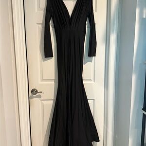 CeliaB Black V-Neck Long Sleeve Cocktail Gown
